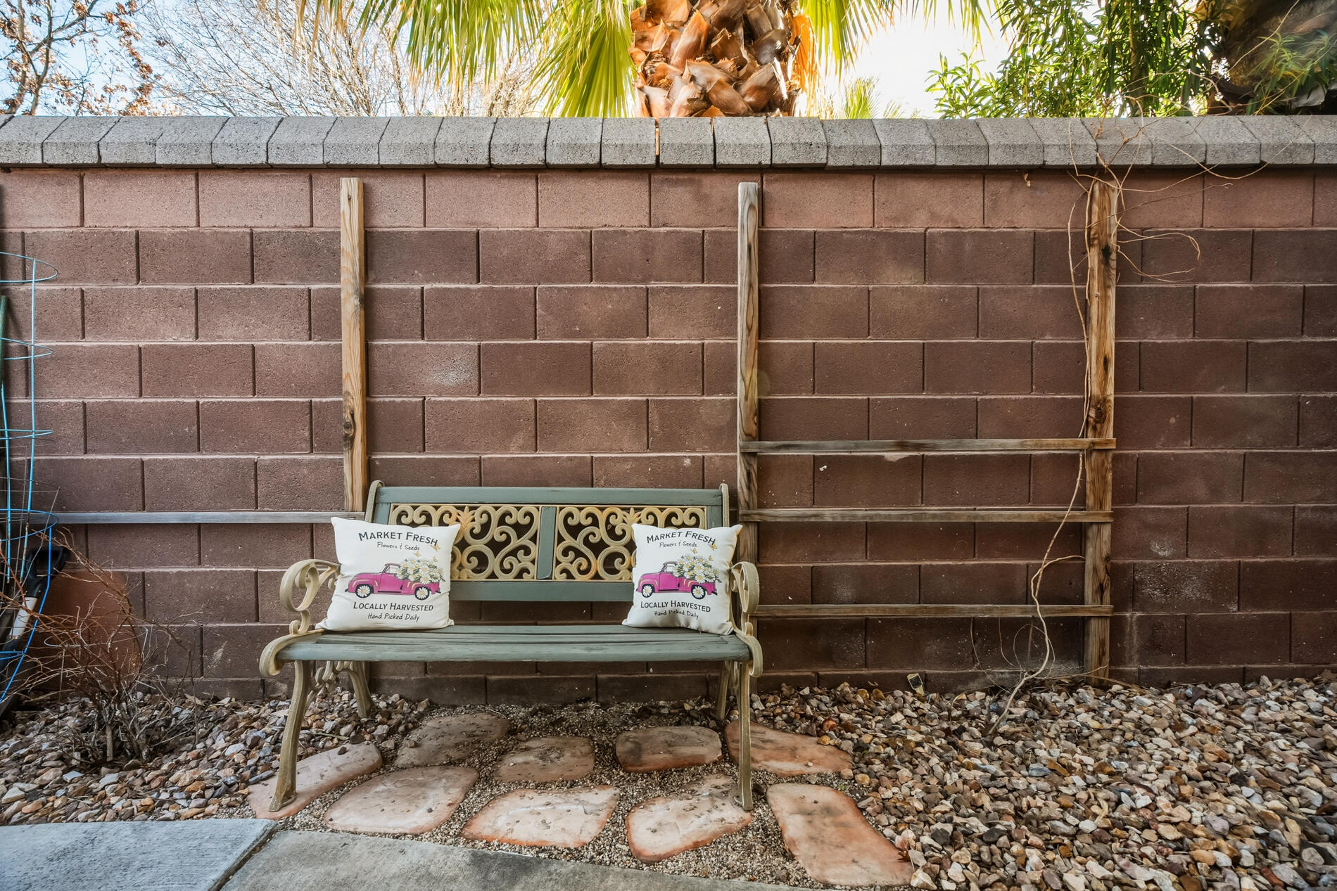 ROYAL OAKS - Residential