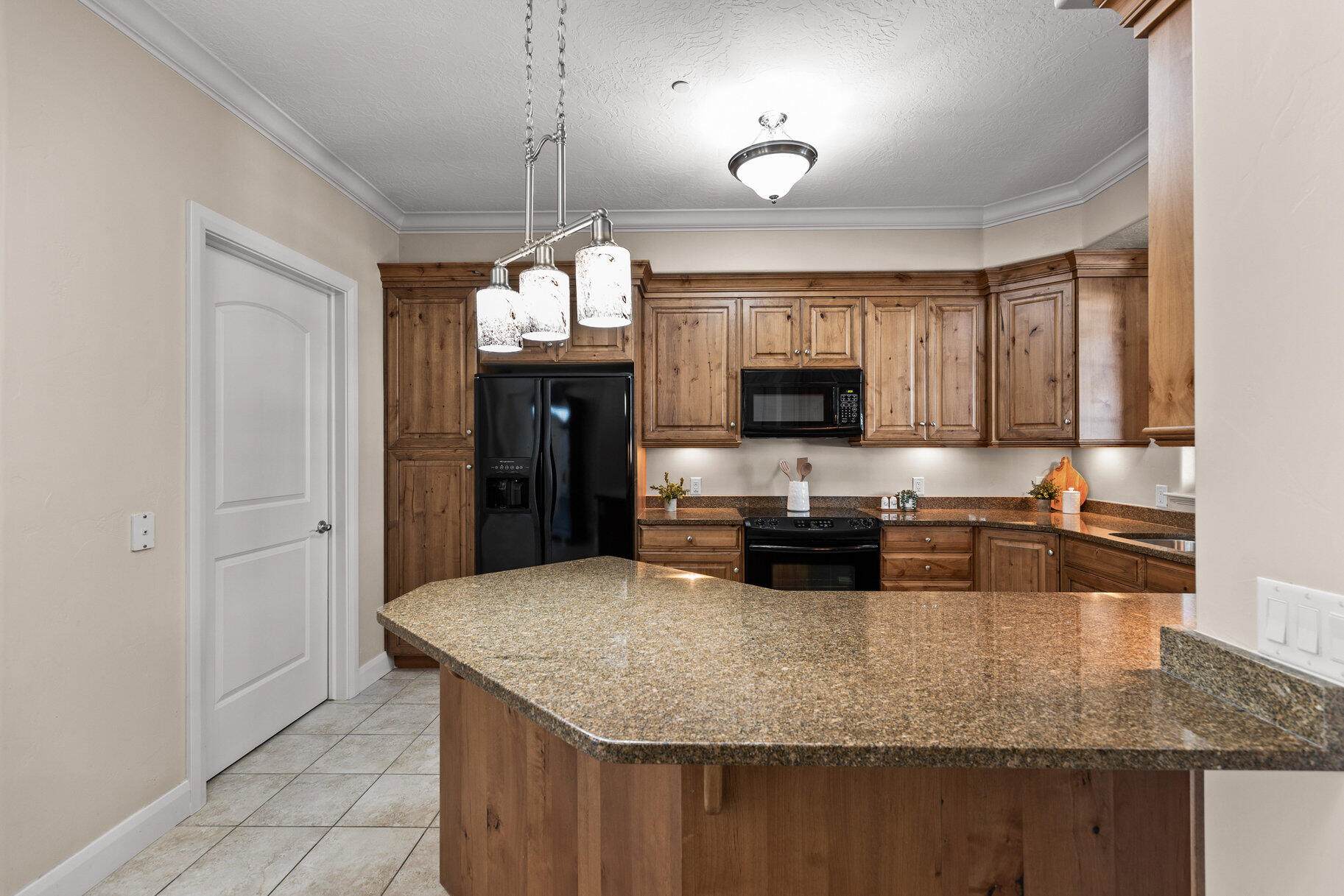 PELICAN HILLS CONDOMINIUMS - Residential