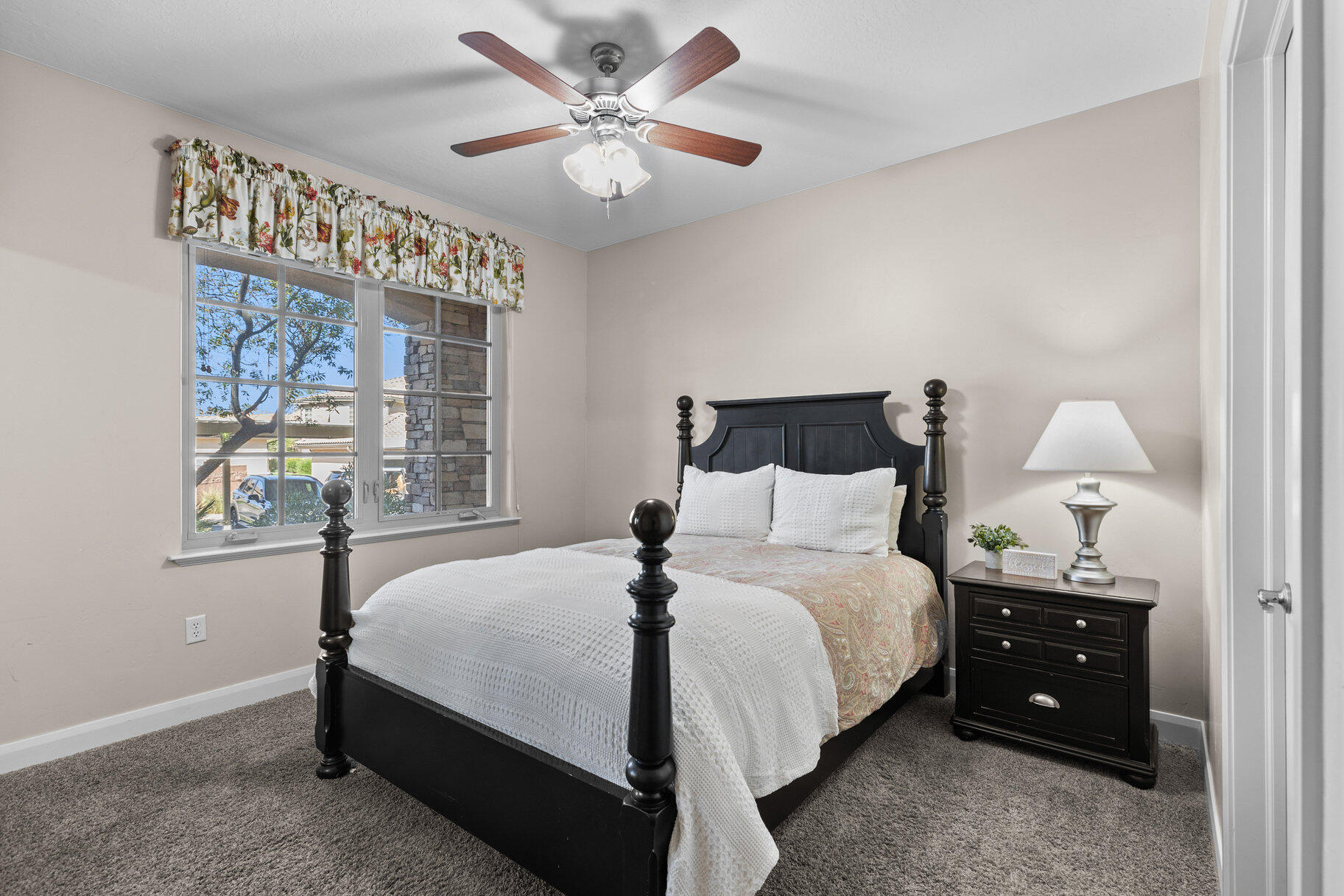 PELICAN HILLS CONDOMINIUMS - Residential