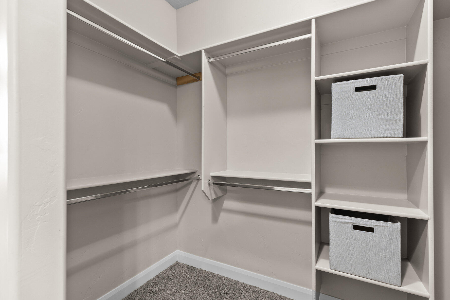 PELICAN HILLS CONDOMINIUMS - Residential