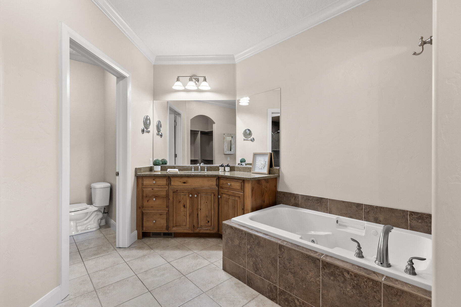 PELICAN HILLS CONDOMINIUMS - Residential