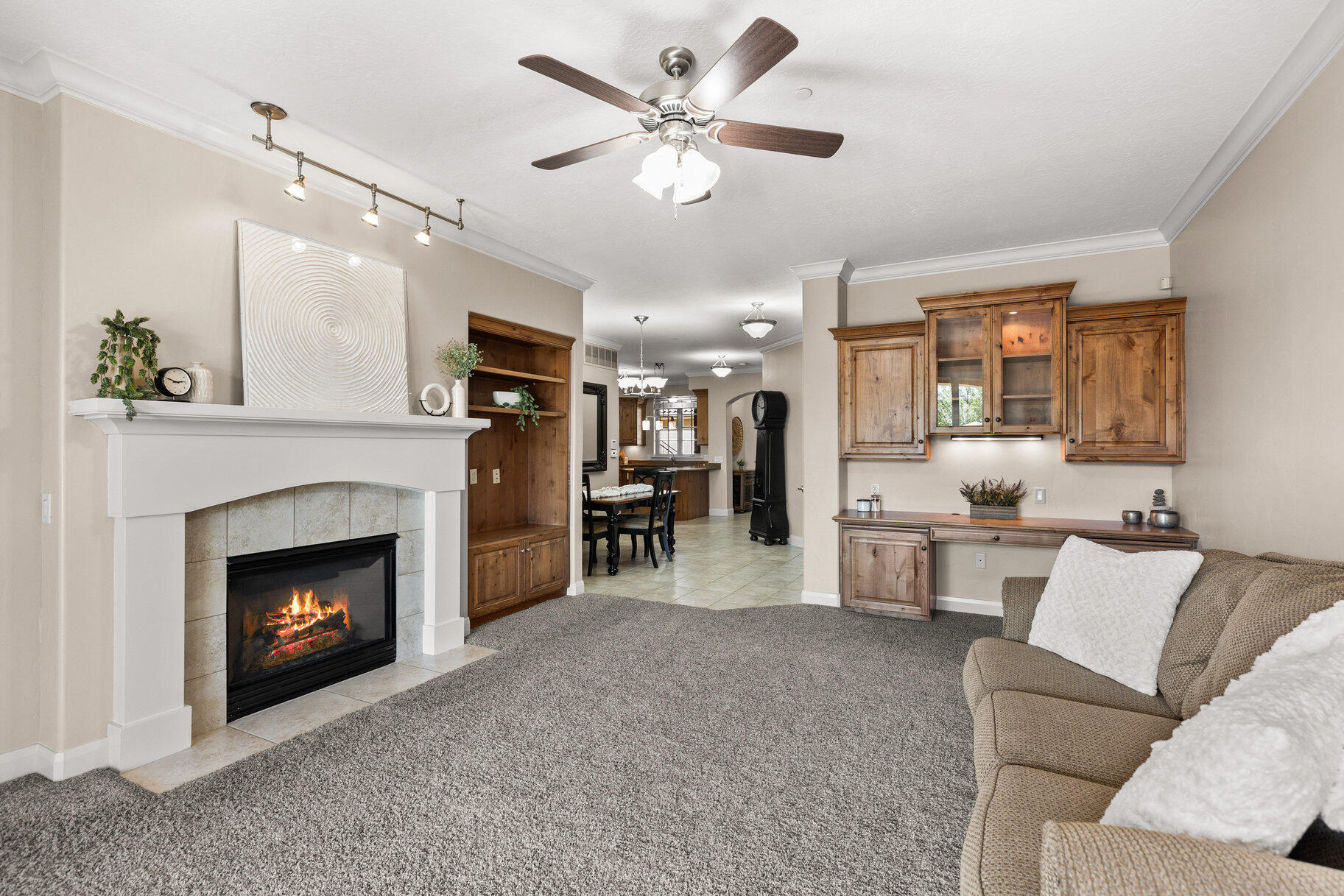 PELICAN HILLS CONDOMINIUMS - Residential