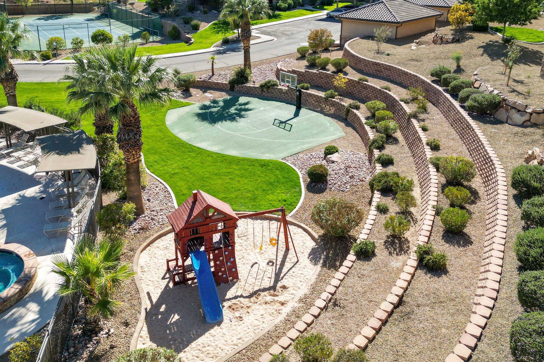 PELICAN HILLS CONDOMINIUMS - Residential