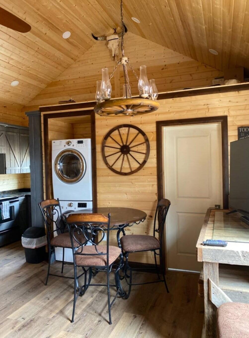 SHORT CREEK - Residential