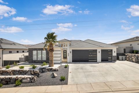 Photo of 1861 W 300 N, Hurricane, UT 84737 (MLS # 26-271690)