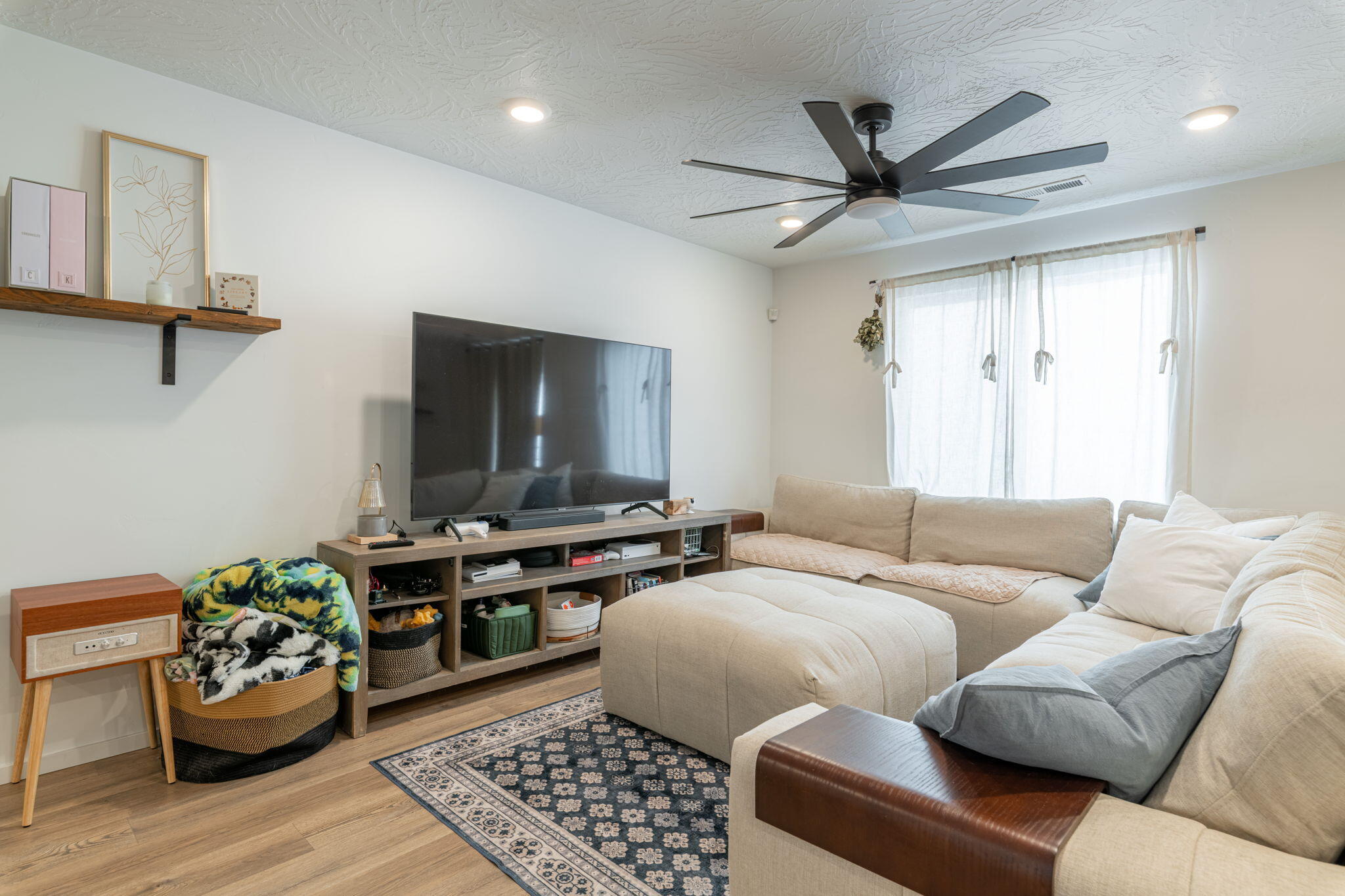 LABYRINTH PT AT LG VALLEY - Residential