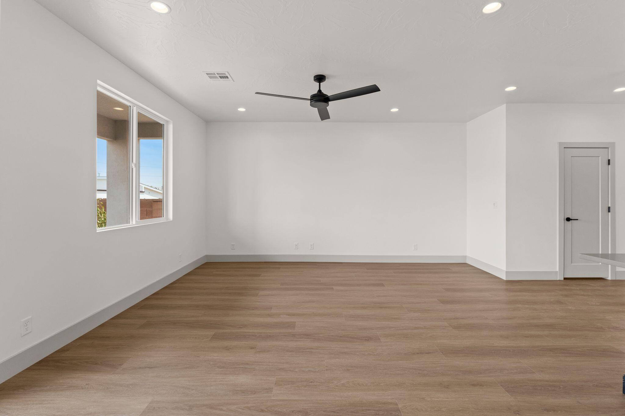 DESERT RIDGE ESTATES - Residential