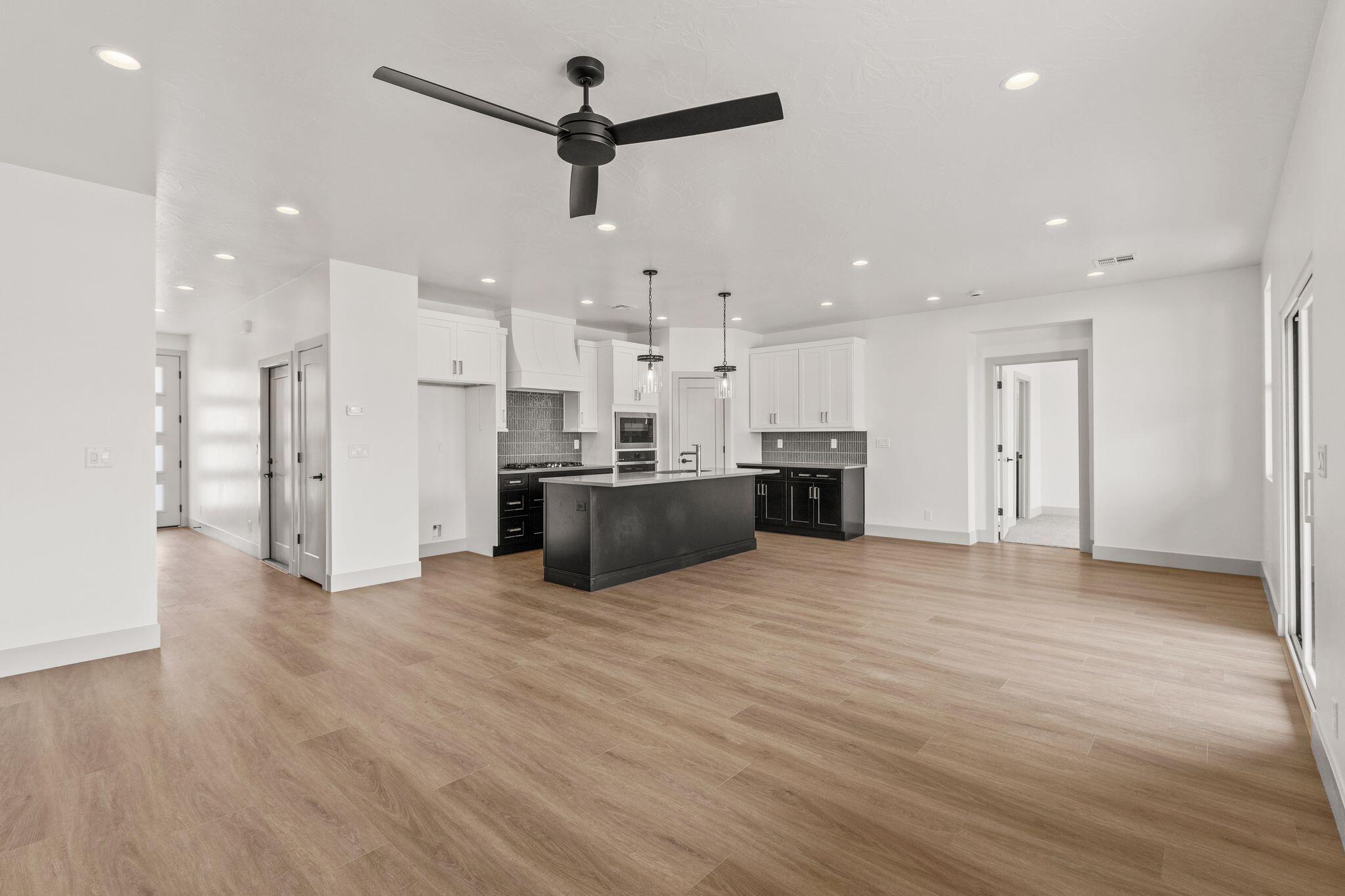 DESERT RIDGE ESTATES - Residential