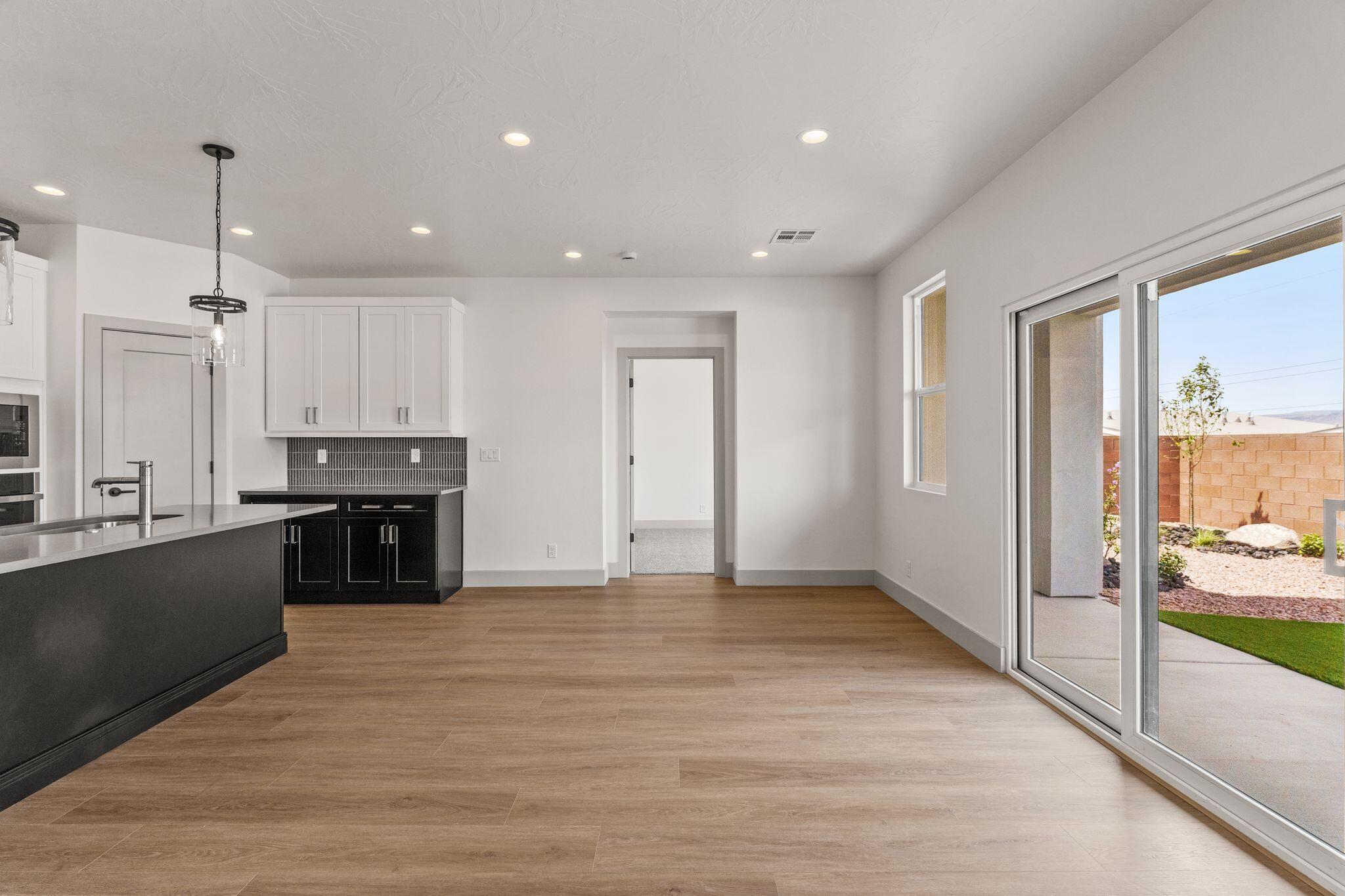 DESERT RIDGE ESTATES - Residential