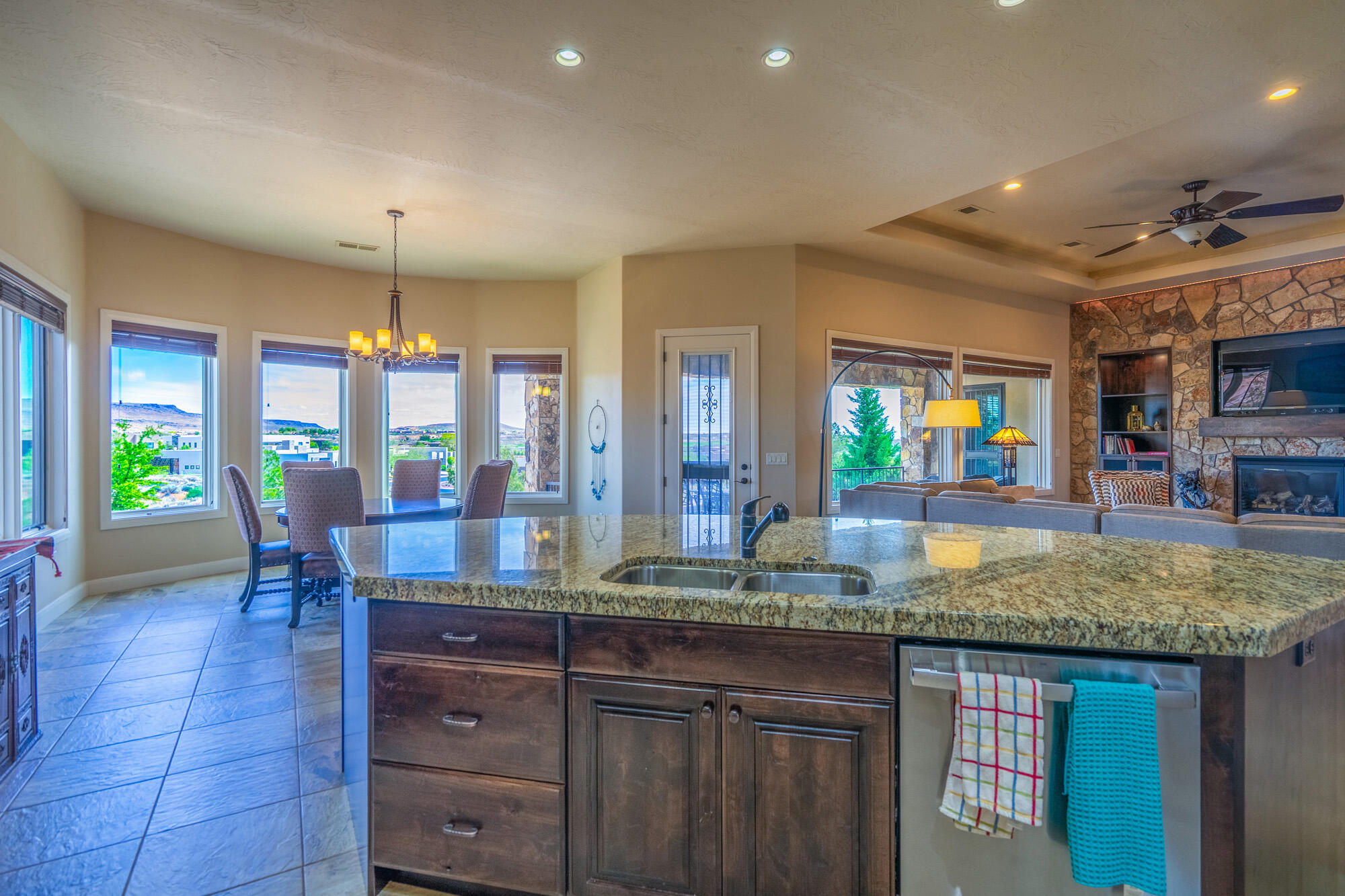 LEDGES OF ST GEORGE - Residential