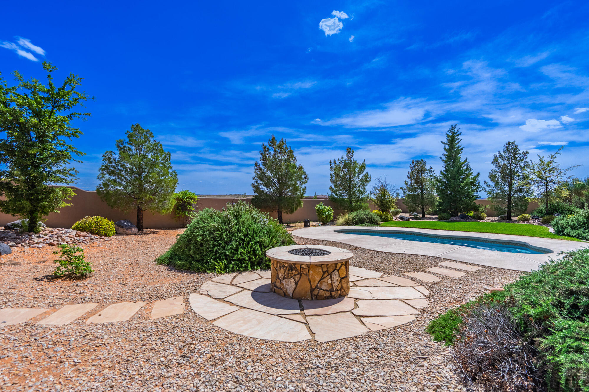 LEDGES OF ST GEORGE - Residential