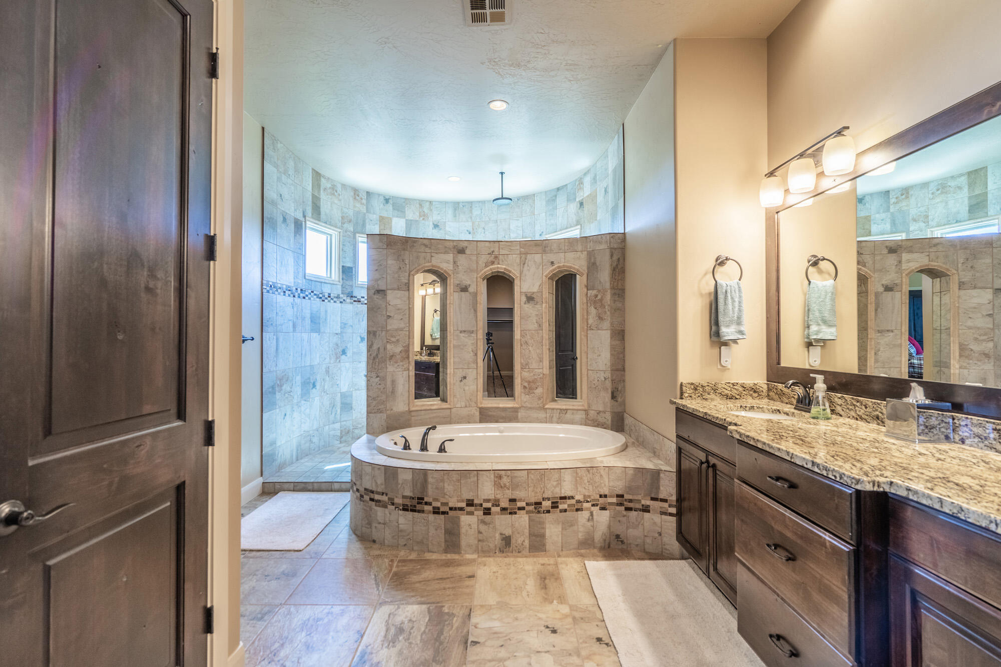 LEDGES OF ST GEORGE - Residential