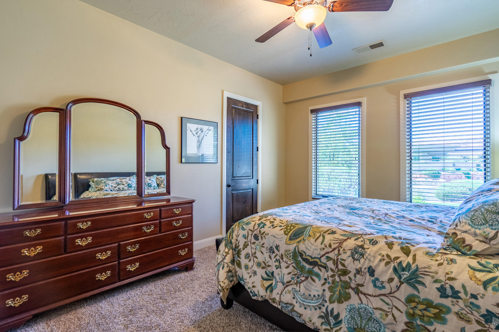 LEDGES OF ST GEORGE - Residential