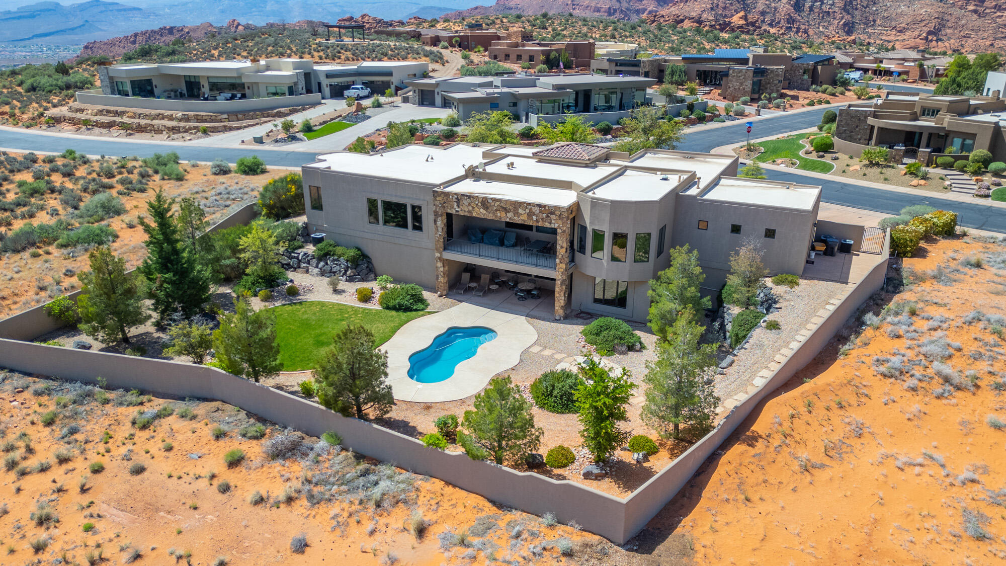 LEDGES OF ST GEORGE - Residential