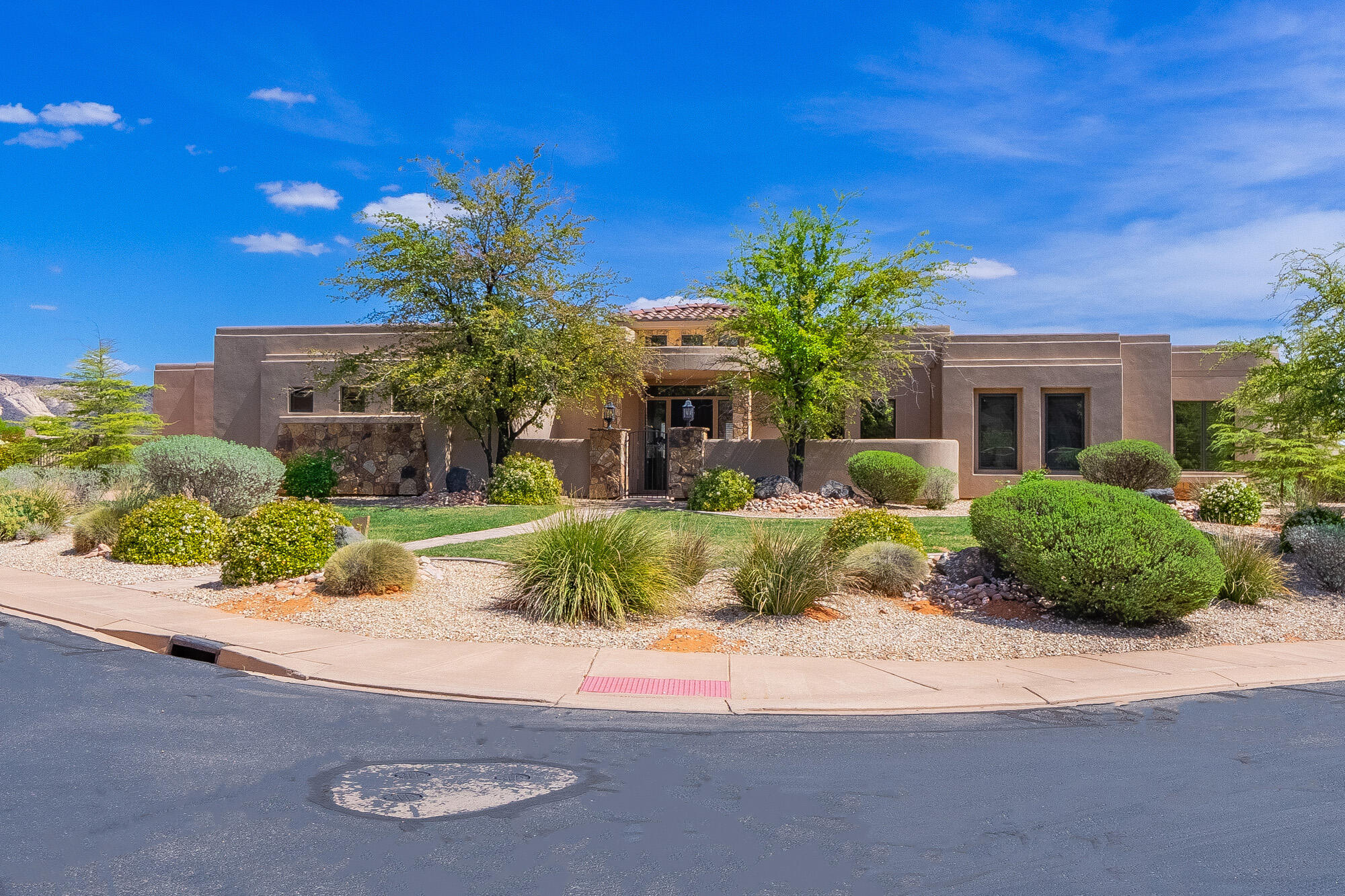 LEDGES OF ST GEORGE - Residential