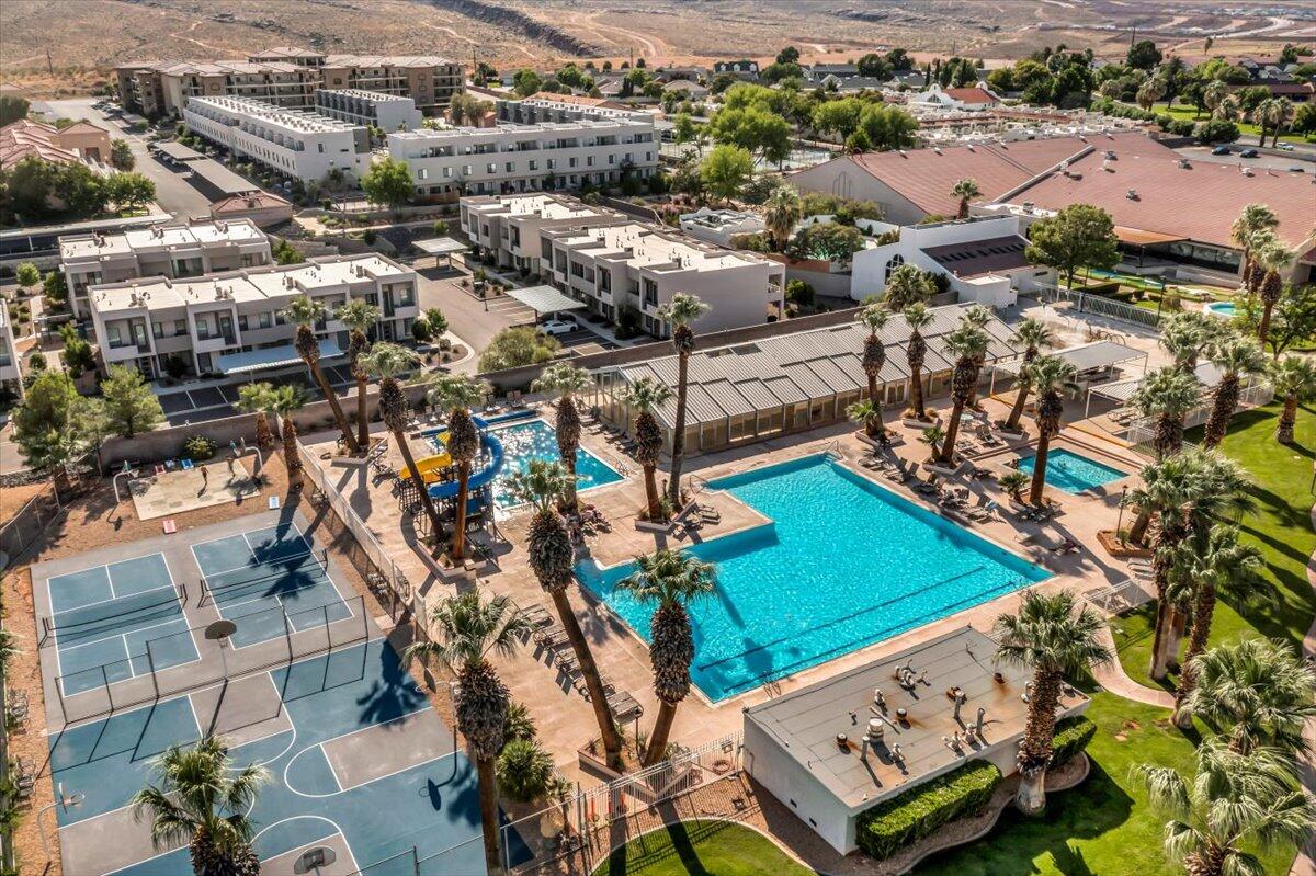 LAS PALMAS RESORT CONDOS - Residential