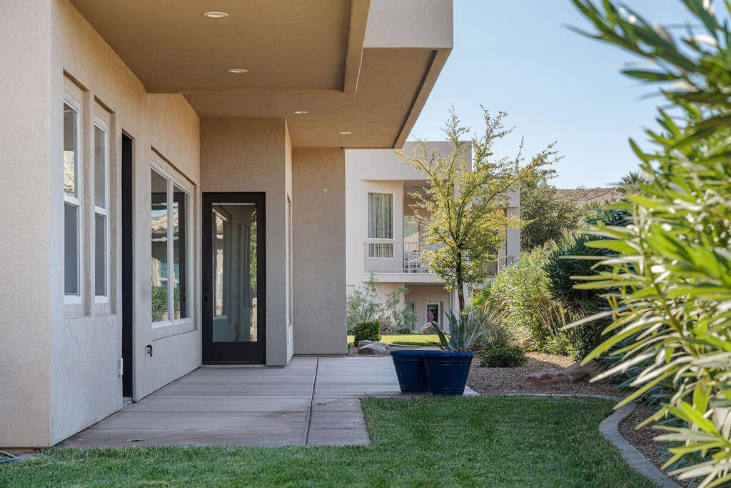 Photo of 1622 S Agate CIR, Saint George, UT 84770 (MLS # 26-277149)