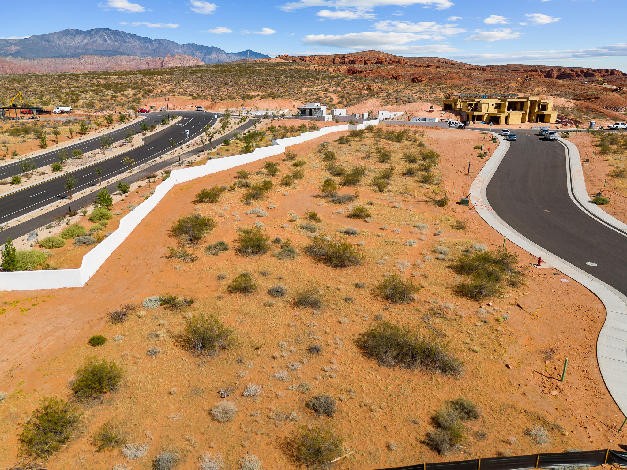 SOLENTE VILLAGE - Residential