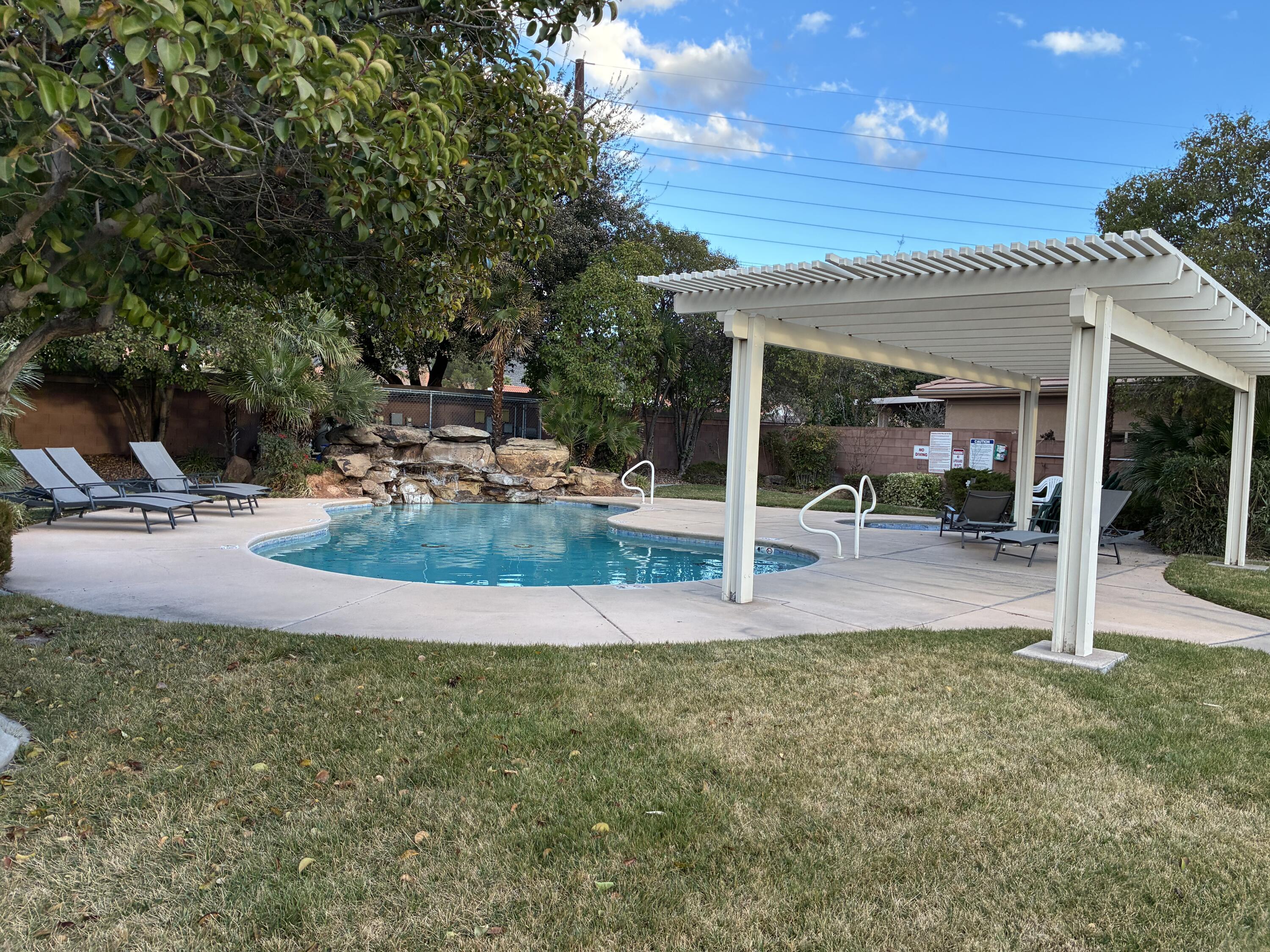 SPRINGFIELD TH - Residential