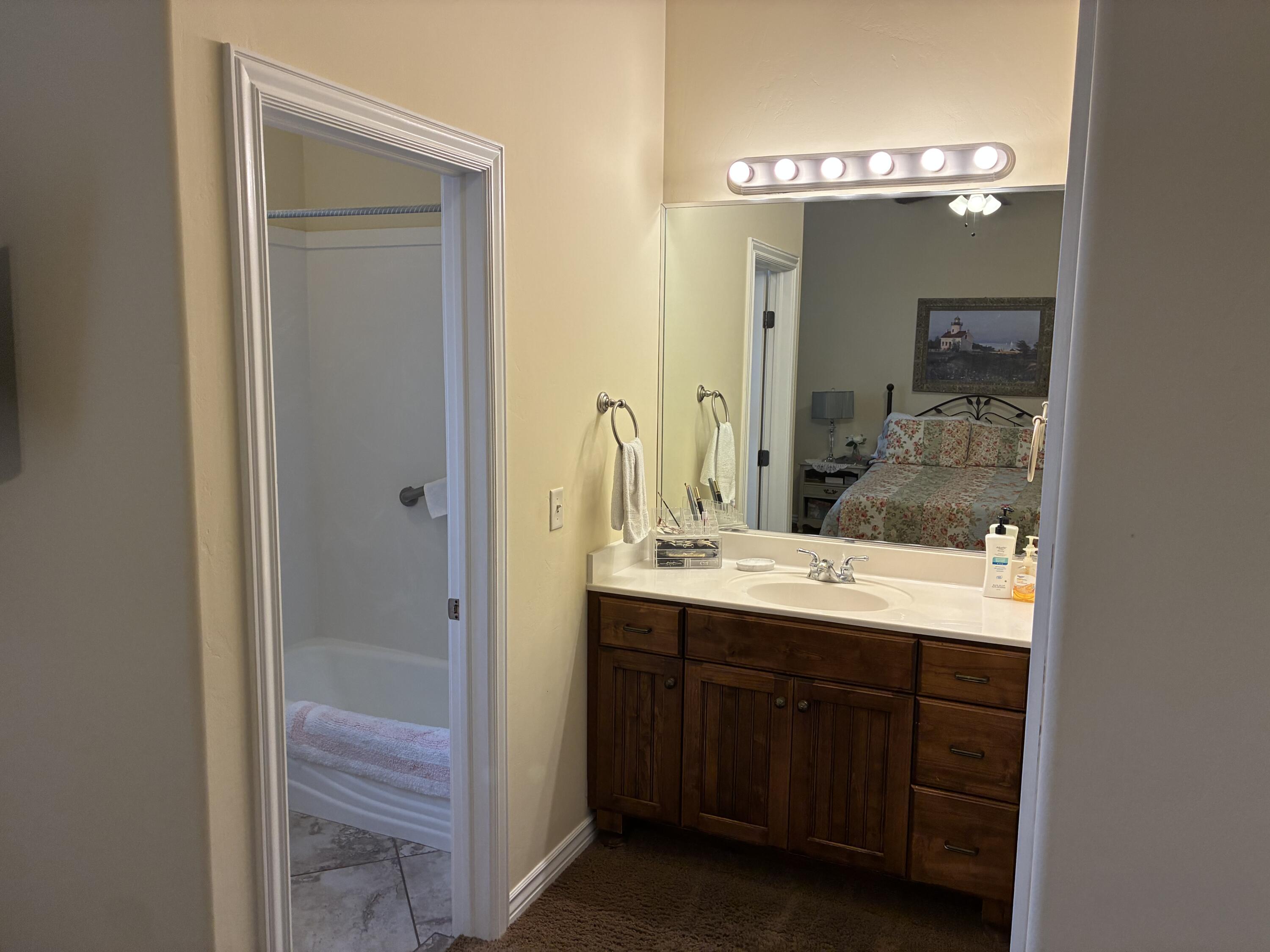 SPRINGFIELD TH - Residential