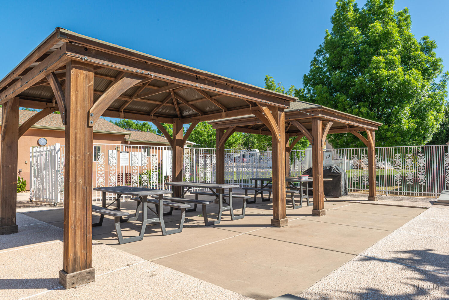 HARRISBURG LAKESIDE ESTATES - Residential