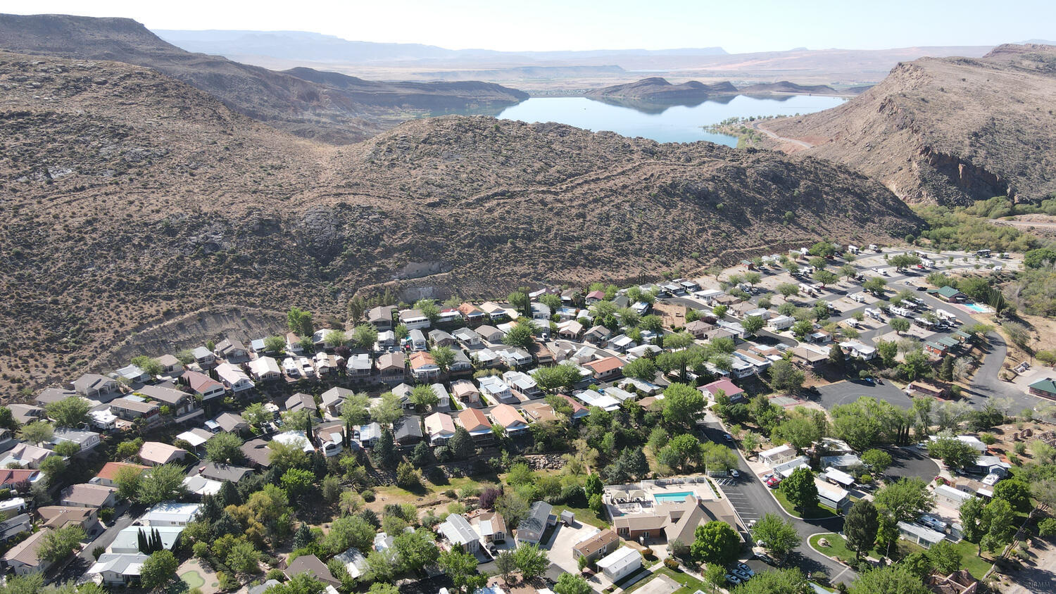 HARRISBURG LAKESIDE ESTATES - Residential