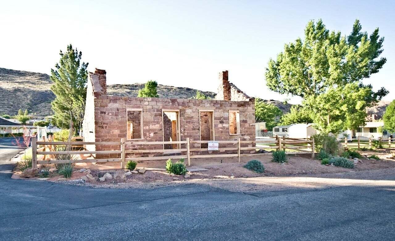 HARRISBURG LAKESIDE ESTATES - Residential