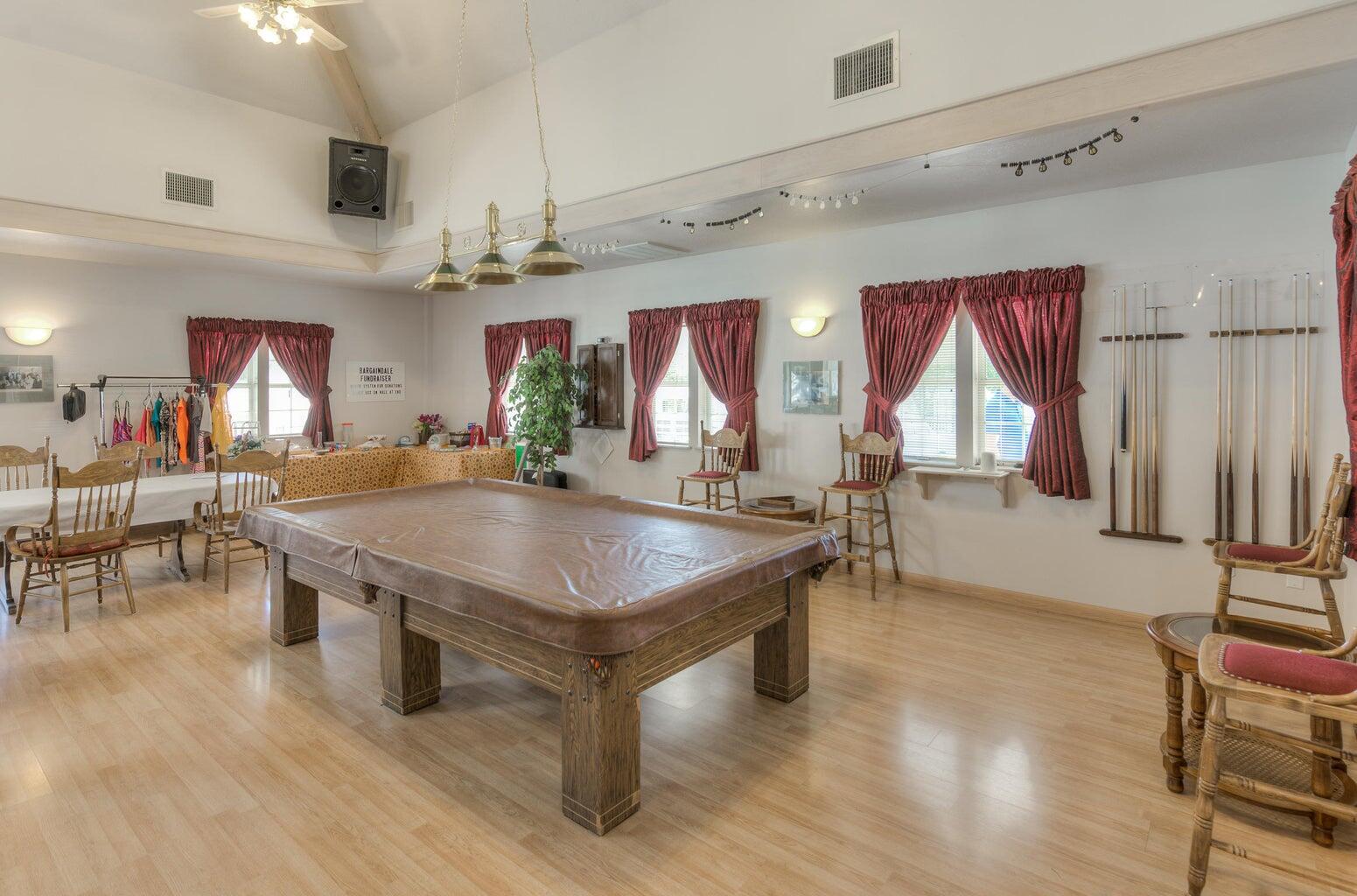 HARRISBURG LAKESIDE ESTATES - Residential