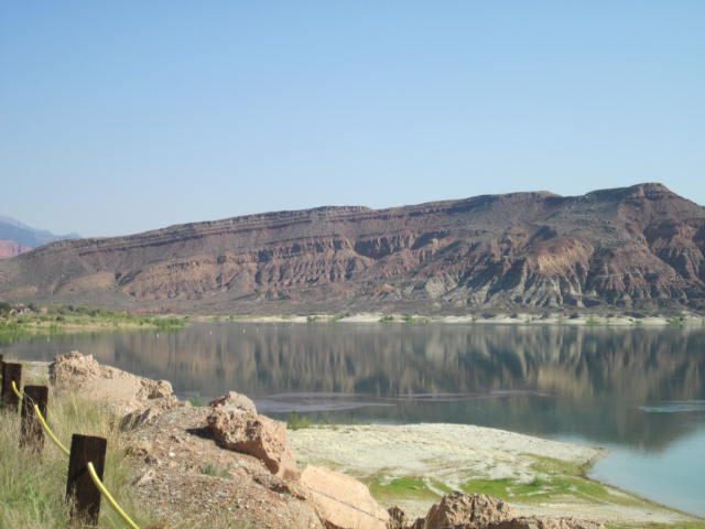 HARRISBURG LAKESIDE ESTATES - Residential