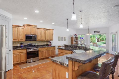 Tiny photo for 655 E Lost Ridge DR, Washington, UT 84780 (MLS # 26-276114)
