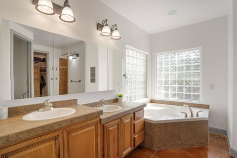 Tiny photo for 655 E Lost Ridge DR, Washington, UT 84780 (MLS # 26-276114)
