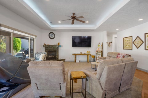 Tiny photo for 655 E Lost Ridge DR, Washington, UT 84780 (MLS # 26-276114)