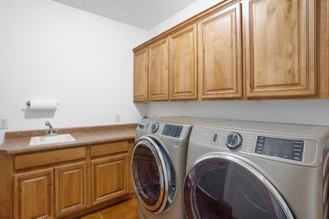 Tiny photo for 655 E Lost Ridge DR, Washington, UT 84780 (MLS # 26-276114)