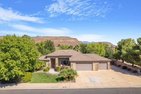 Photo of 655 E Lost Ridge DR, Washington, UT 84780 (MLS # 26-276114)