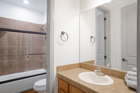 Tiny photo for 655 E Lost Ridge DR, Washington, UT 84780 (MLS # 26-276114)