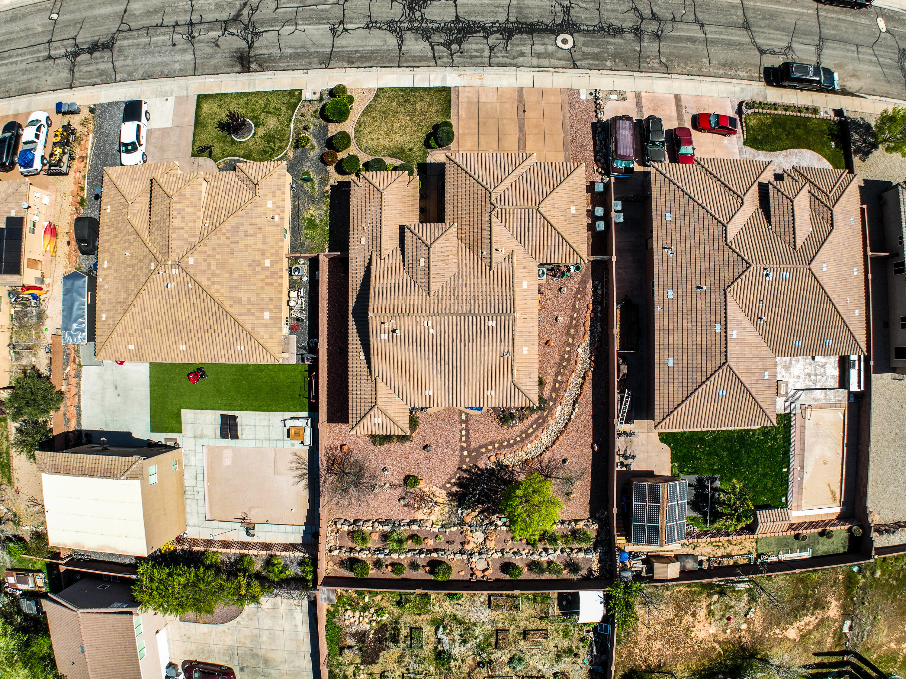 ALMOND HEIGHTS PARK - Residential