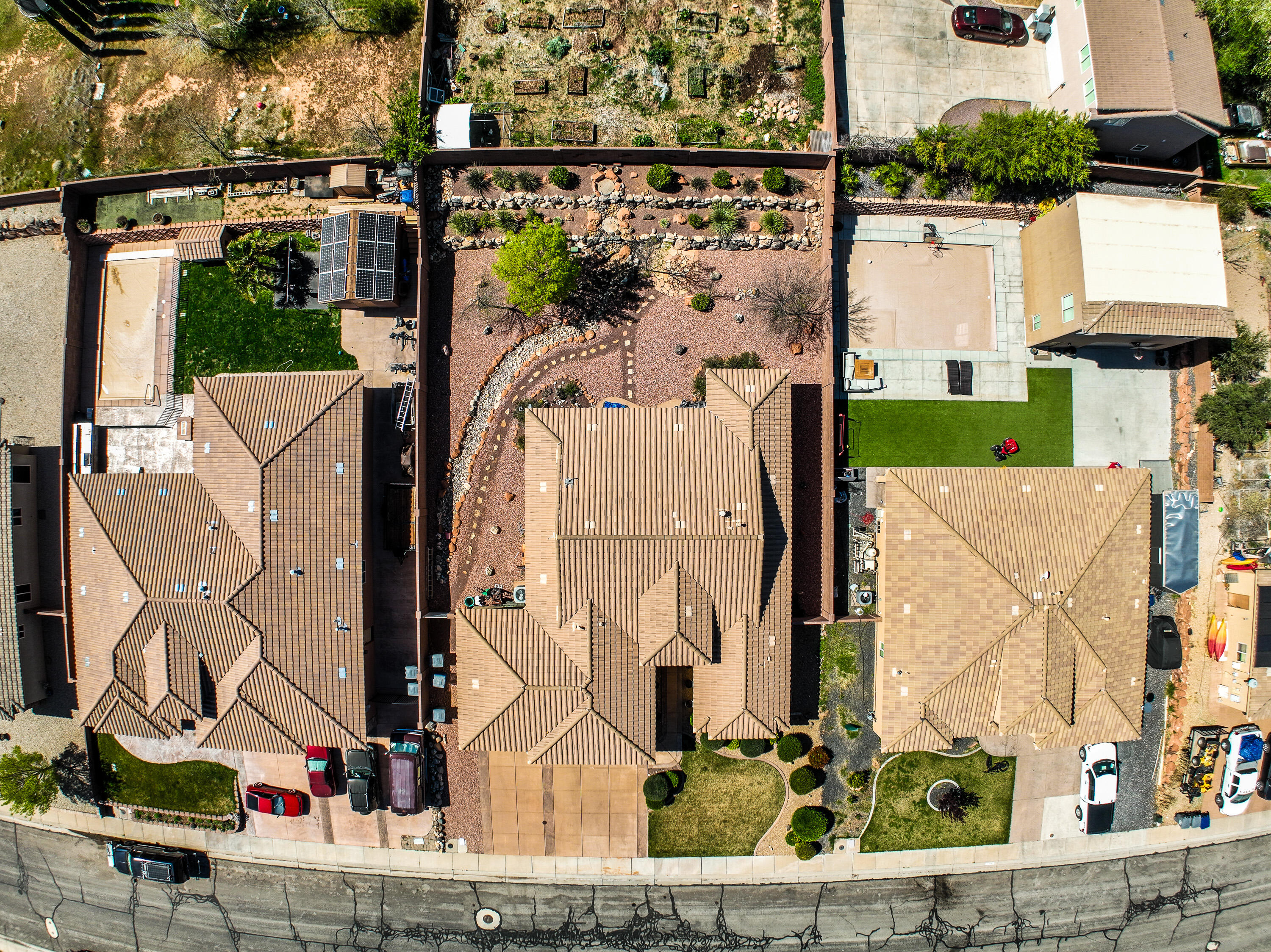 ALMOND HEIGHTS PARK - Residential