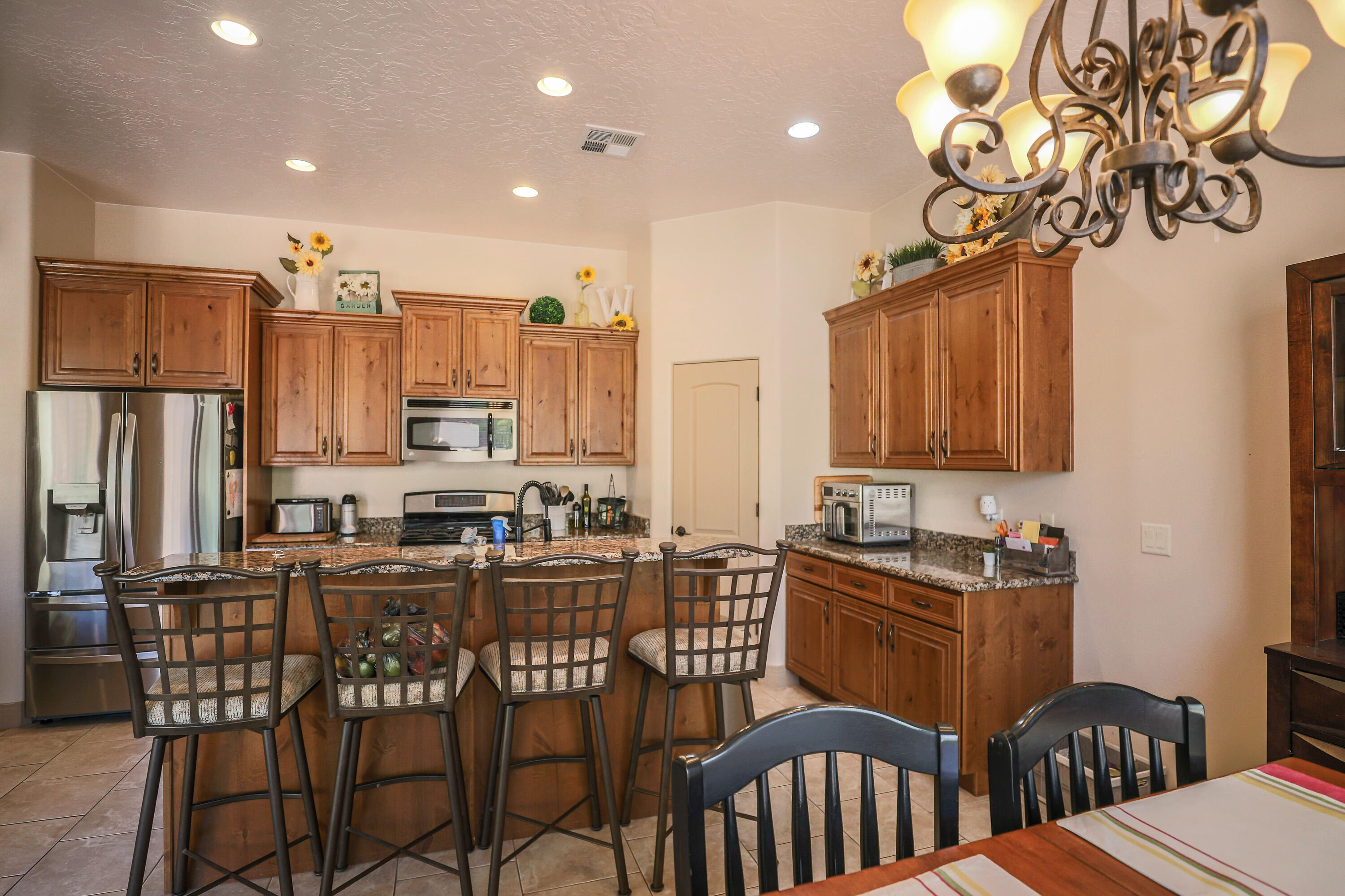 ALMOND HEIGHTS PARK - Residential