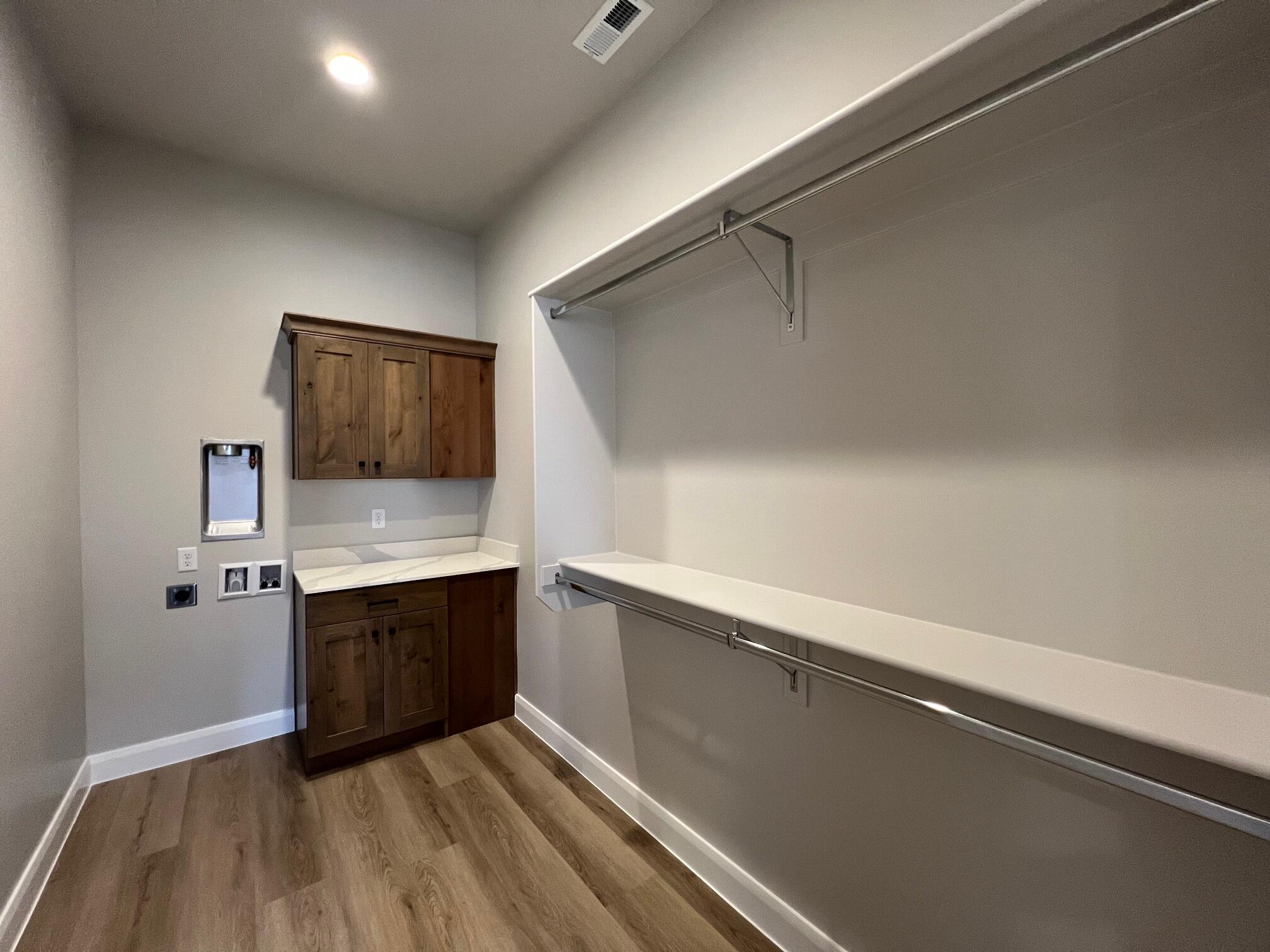 UNITY VILLAGE - Residential