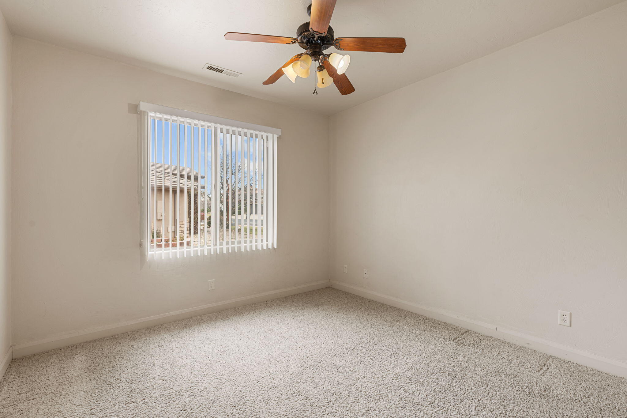 HIGH CHAPARRAL AT THE WASHINGTON BENCH - Residential