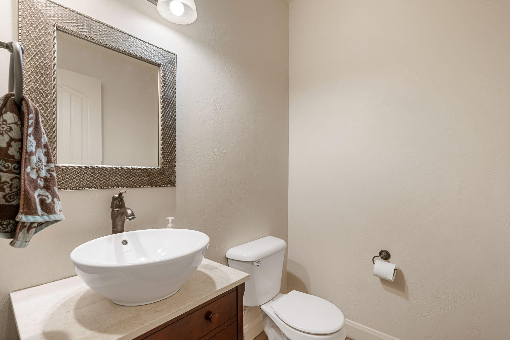 HIGH CHAPARRAL AT THE WASHINGTON BENCH - Residential