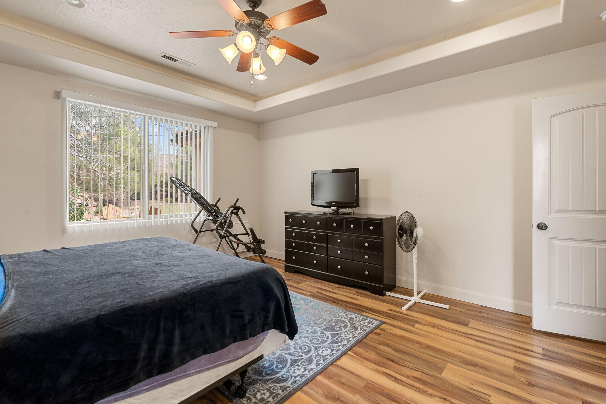 HIGH CHAPARRAL AT THE WASHINGTON BENCH - Residential