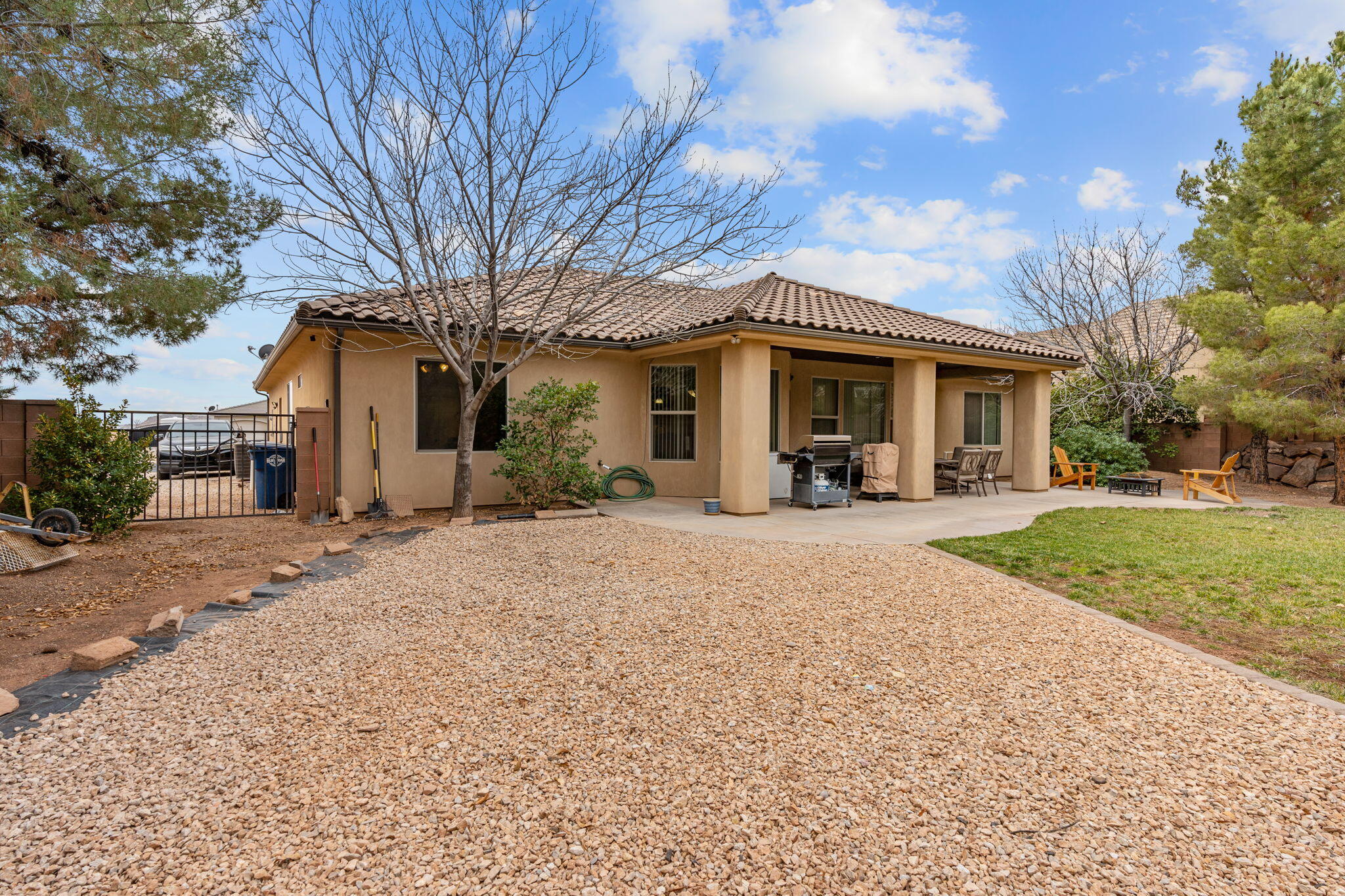 HIGH CHAPARRAL AT THE WASHINGTON BENCH - Residential