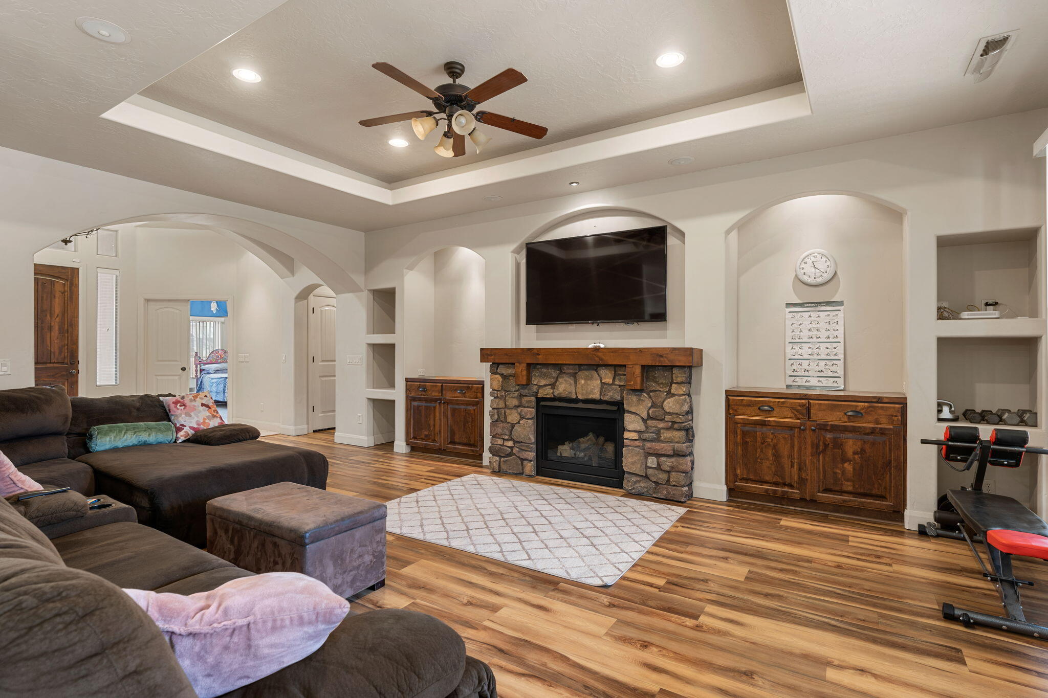 HIGH CHAPARRAL AT THE WASHINGTON BENCH - Residential