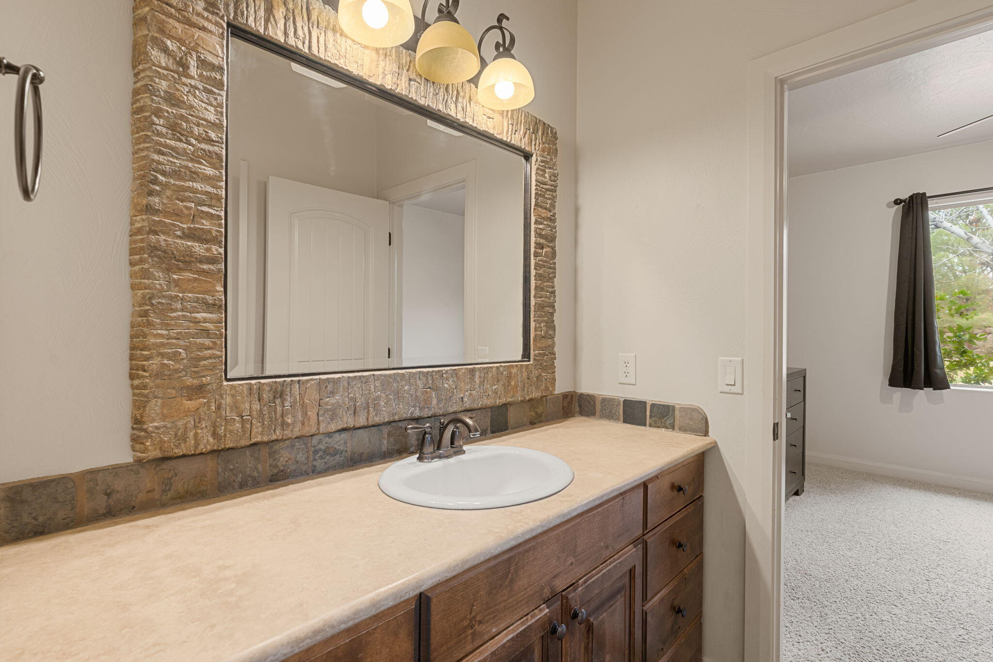 HIGH CHAPARRAL AT THE WASHINGTON BENCH - Residential