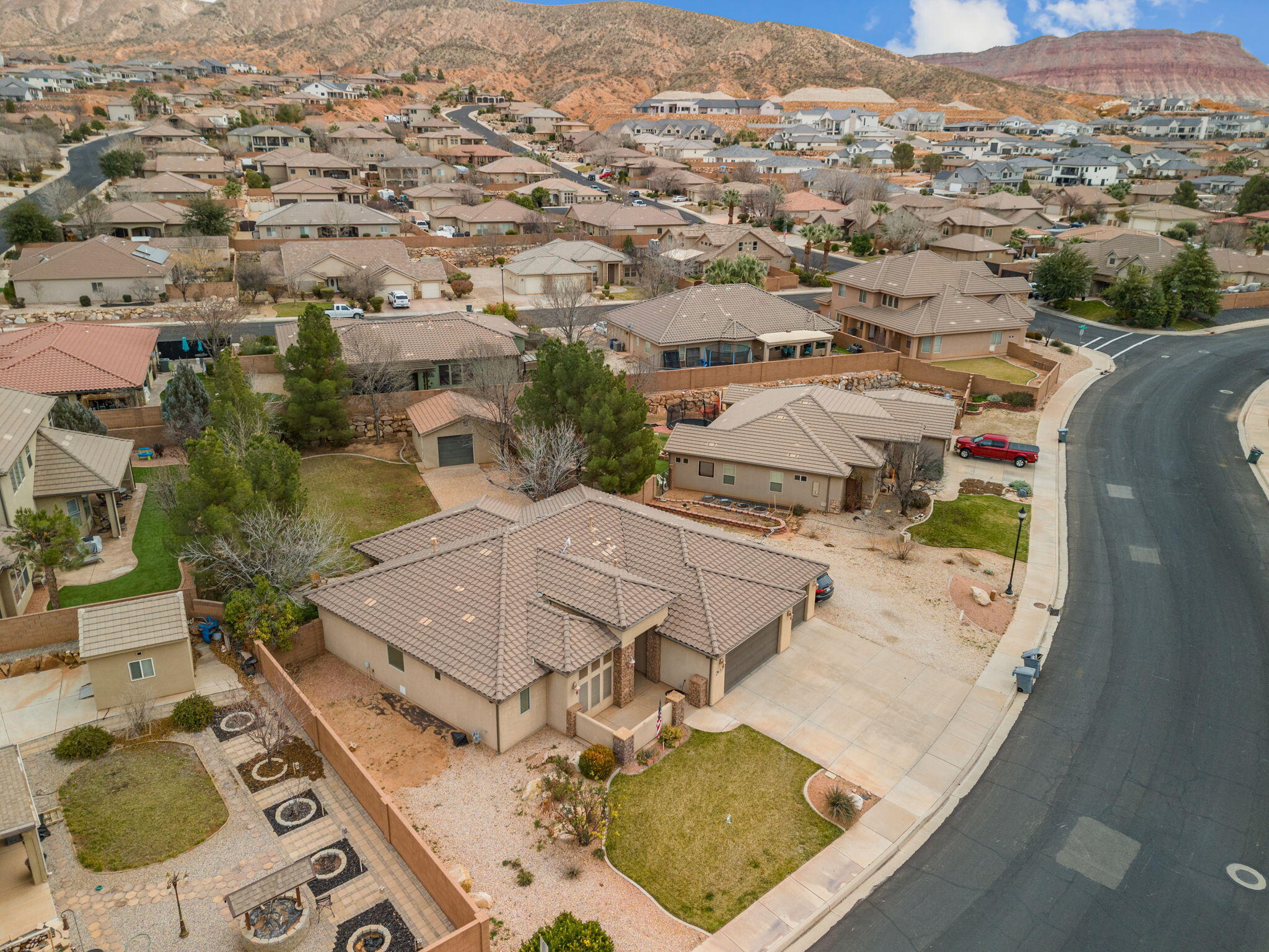 HIGH CHAPARRAL AT THE WASHINGTON BENCH - Residential