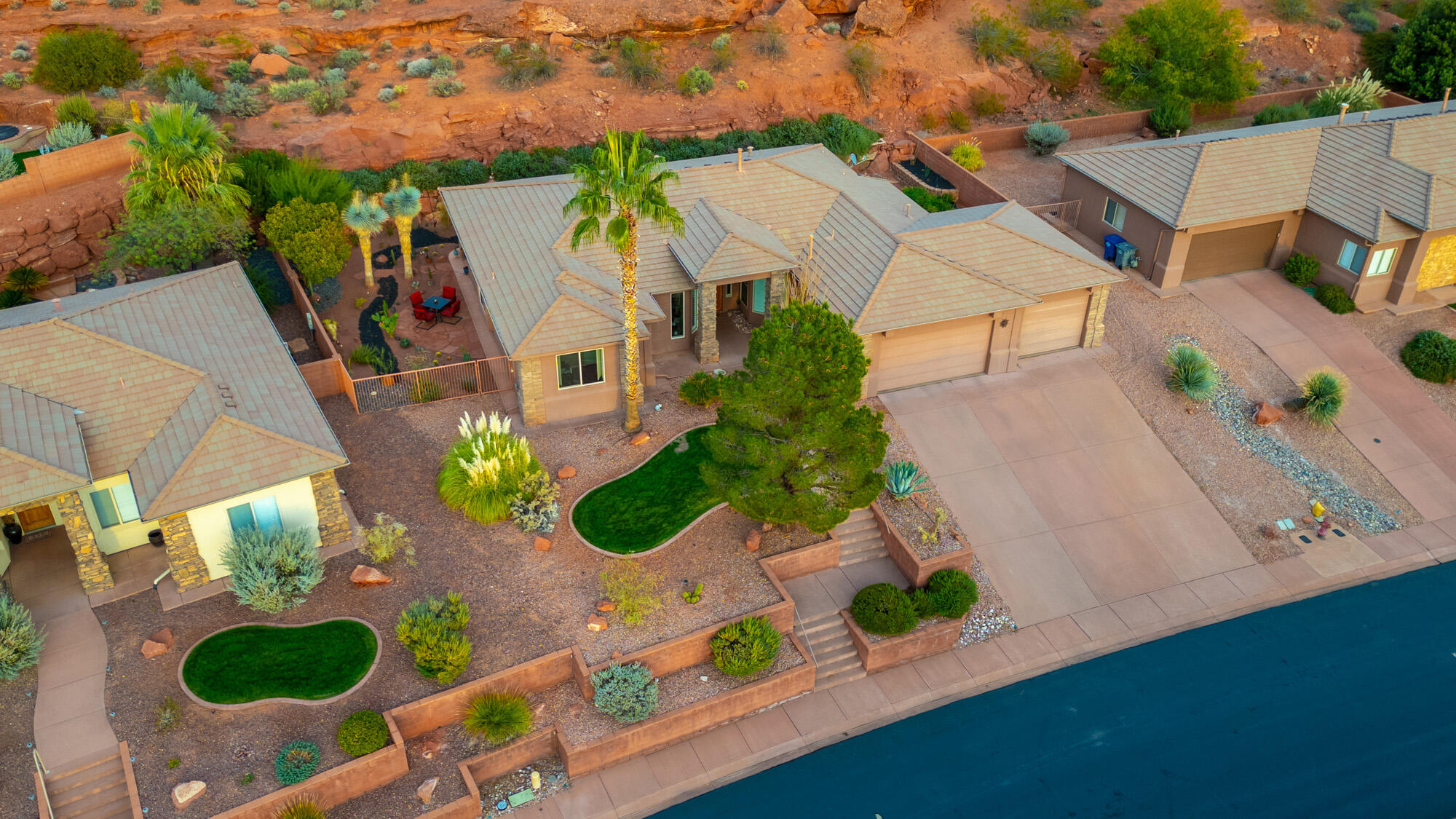 PARADISE CANYON - Residential