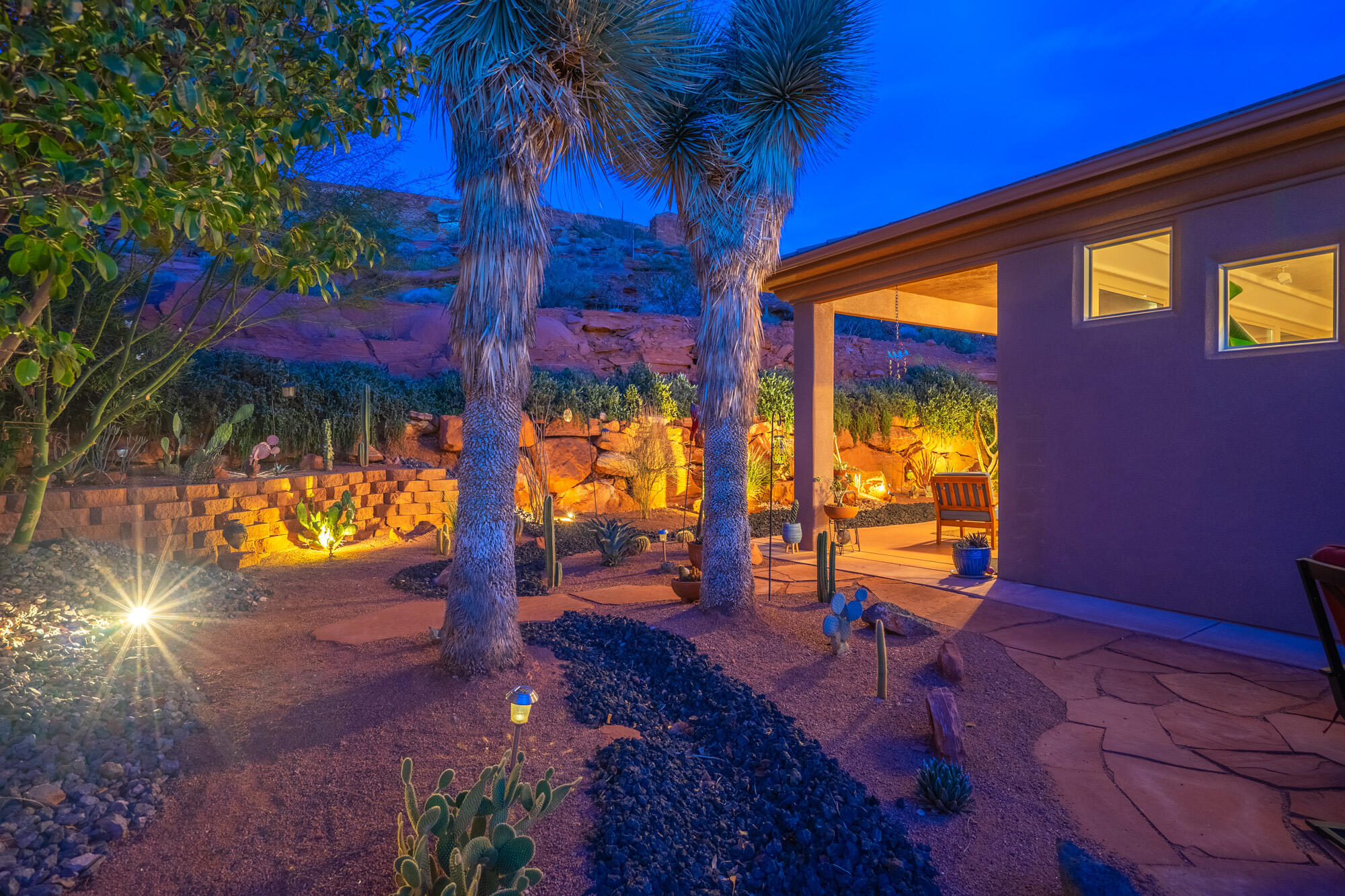 PARADISE CANYON - Residential