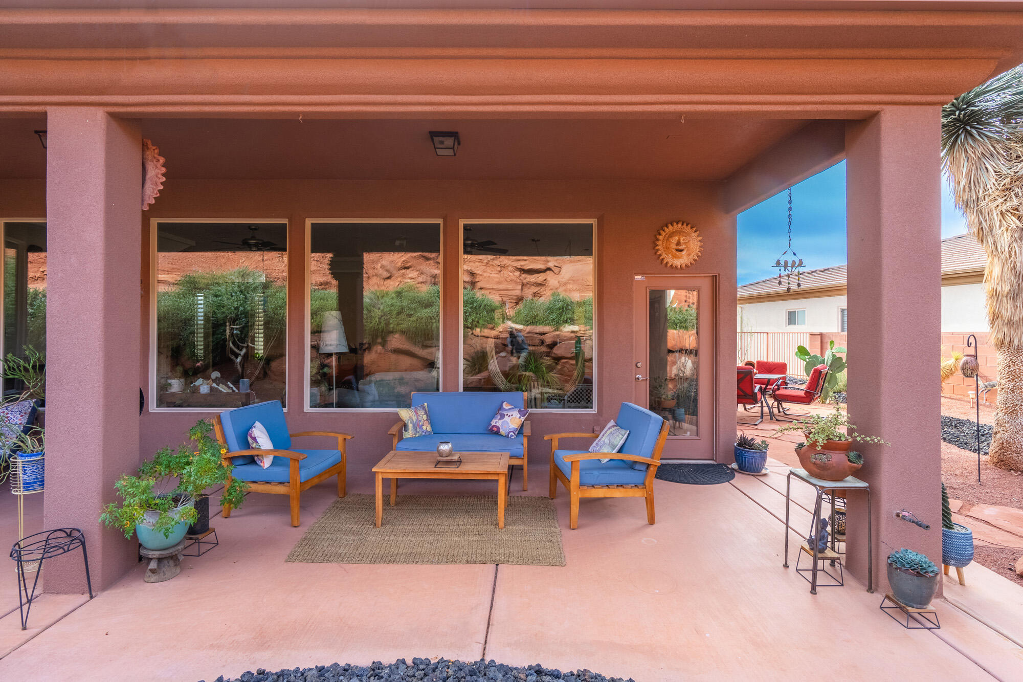 PARADISE CANYON - Residential