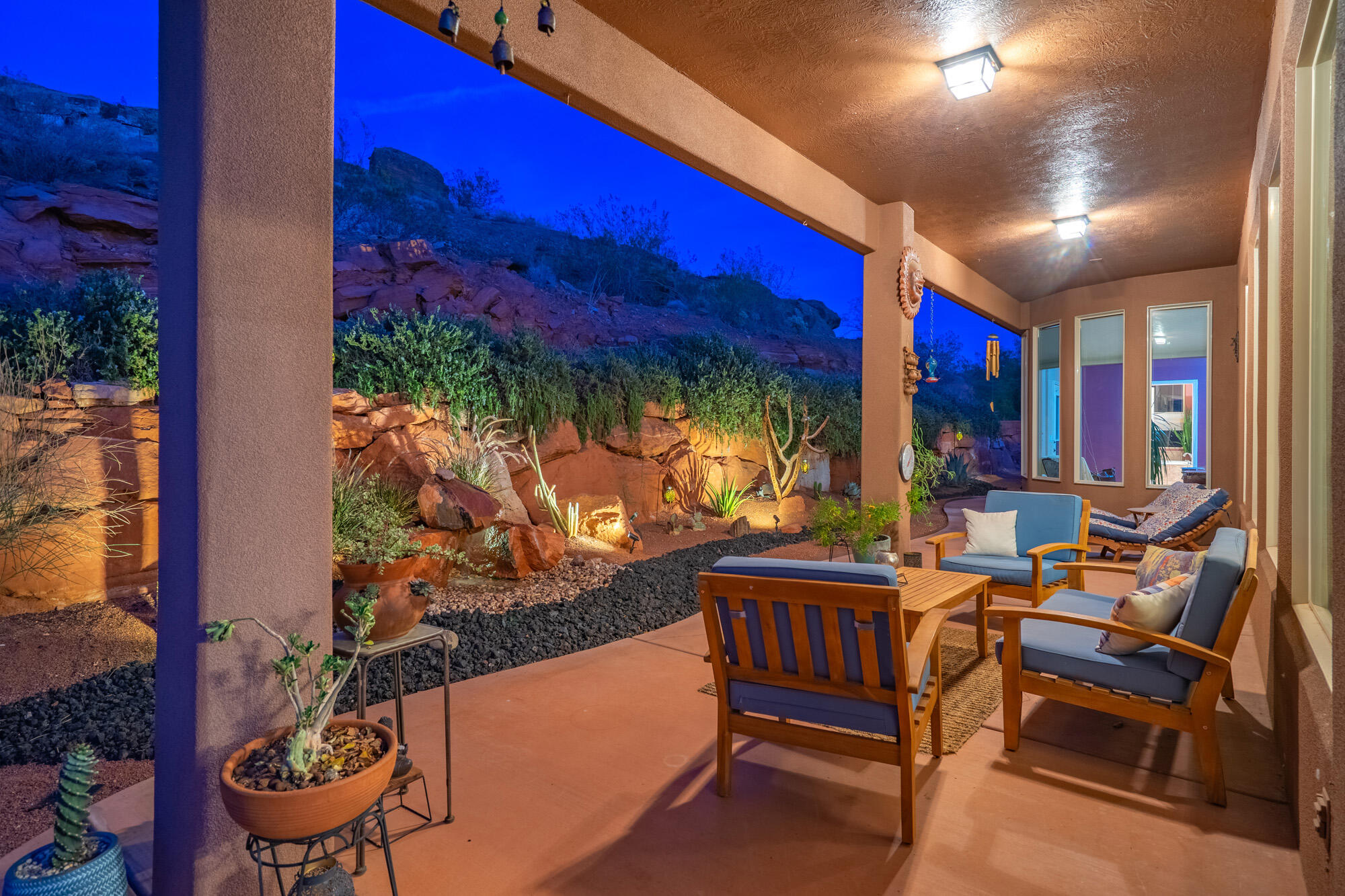 PARADISE CANYON - Residential